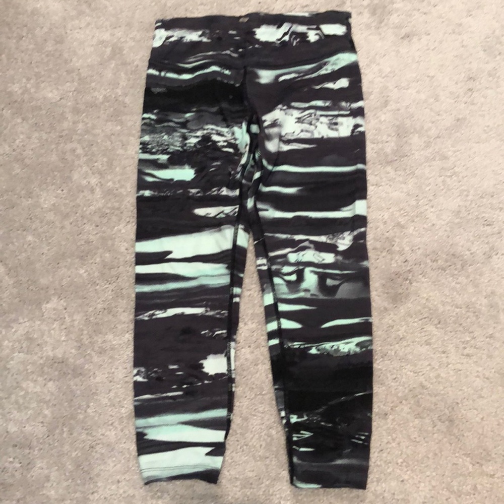 Calvin Klein cropped performance leggings